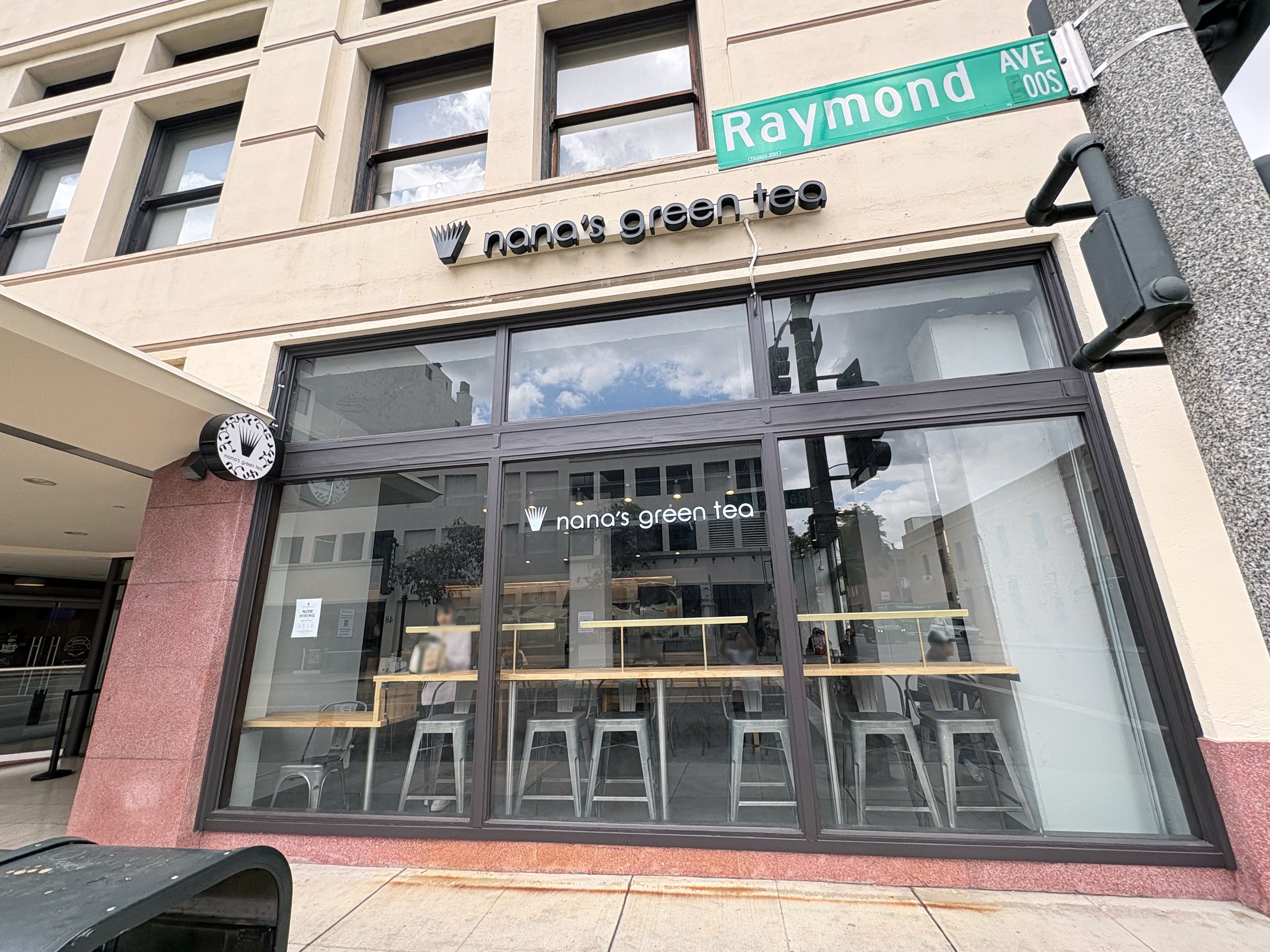 ロサンゼルス・パサデナ店が好調スタート。オープン初日は最大2時間待ちの行列、パフェは週末300個超を販売。