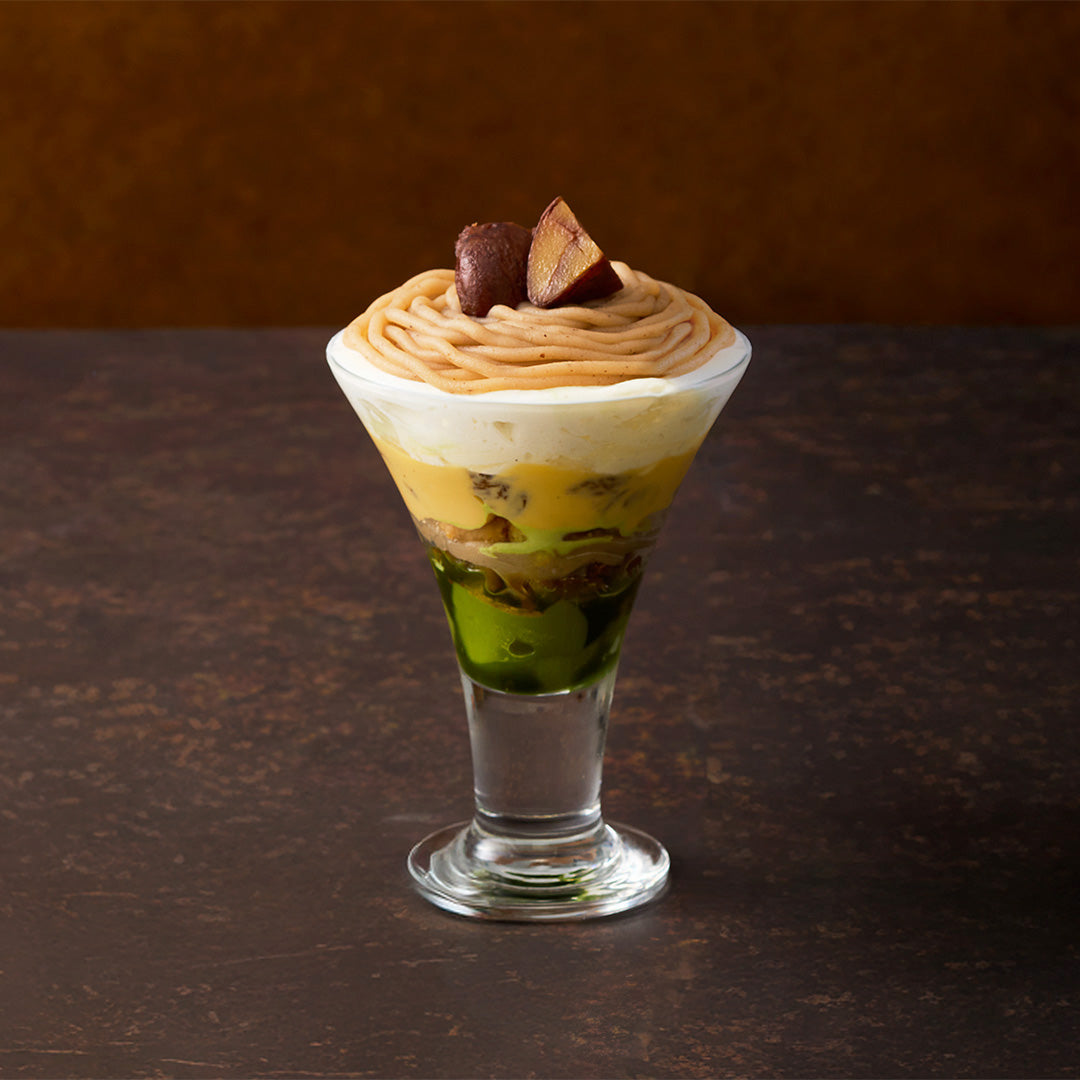 【ミニサイズ】抹茶と渋皮栗のモンブランパフェ ～ラムレーズンカスタード入り～<br><small>【Small parfait】Mont Blanc Parfait with Matcha, Chestnuts with Astringent Skin, and Rum & Raisin Custard</small>